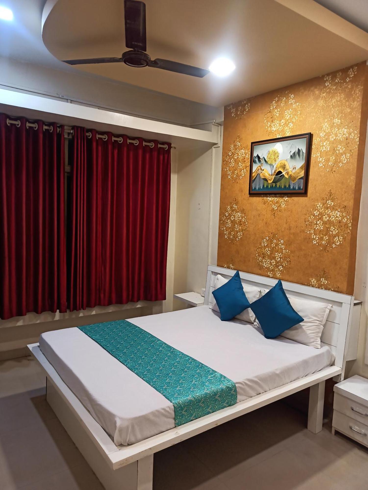 Malwade Motel Πούνε Εξωτερικό φωτογραφία