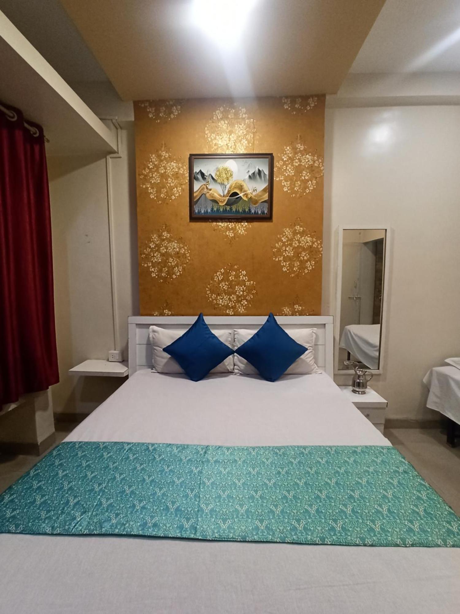 Malwade Motel Πούνε Εξωτερικό φωτογραφία