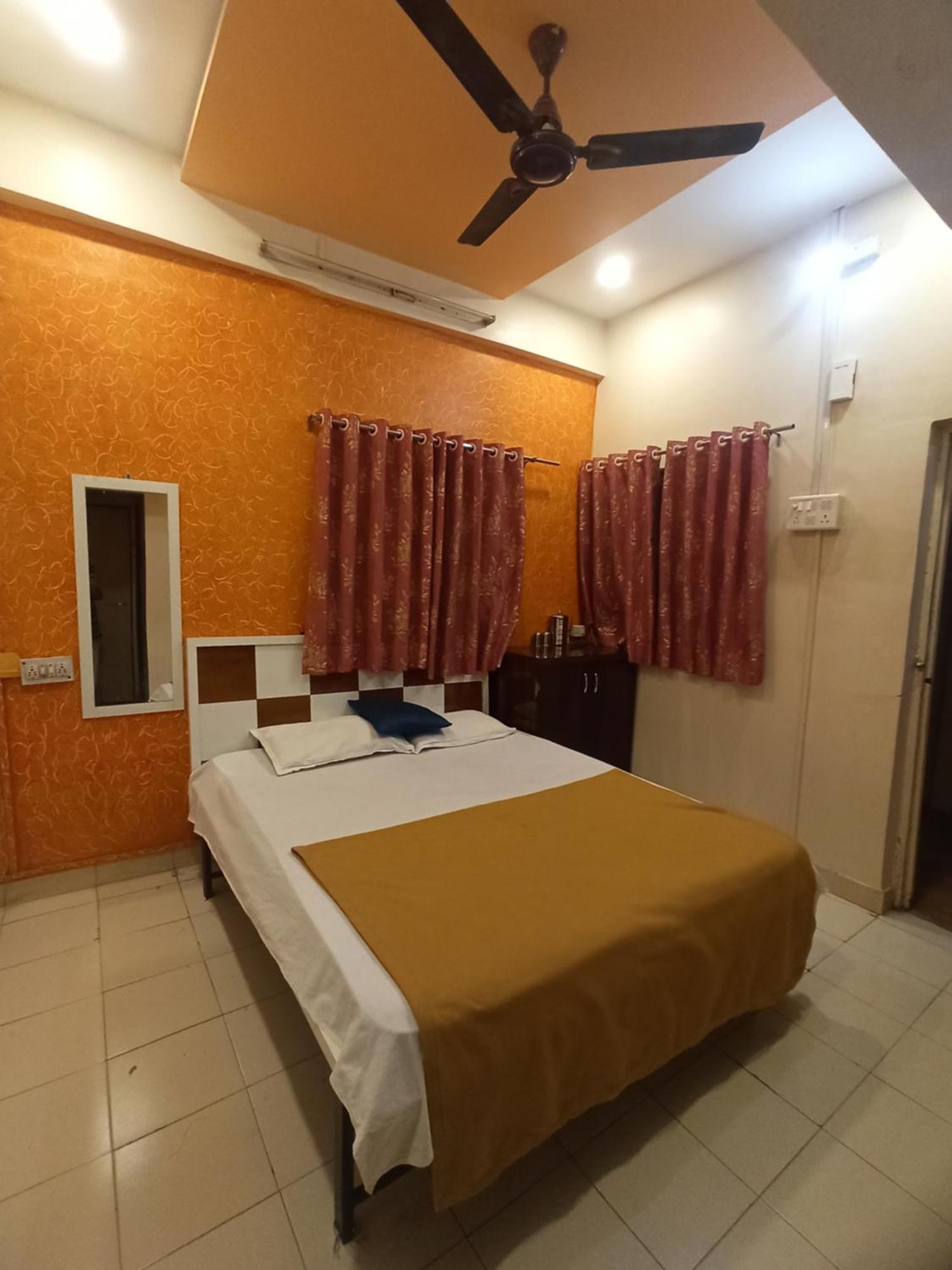 Malwade Motel Πούνε Εξωτερικό φωτογραφία